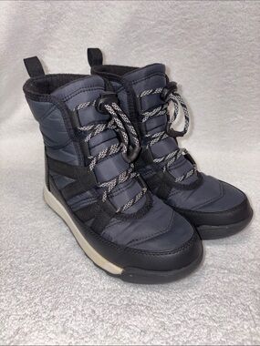 Sorel Kids Black Whitney Winter Boots quilted unisex size 2